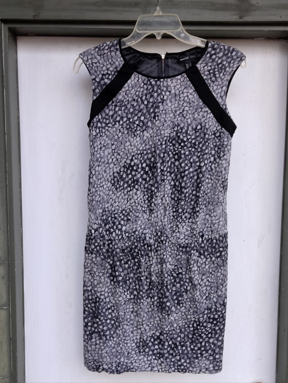 Mango Mini Sheath Dress Gray Black Abstract Lined Round Neck Sleeveless Size XS